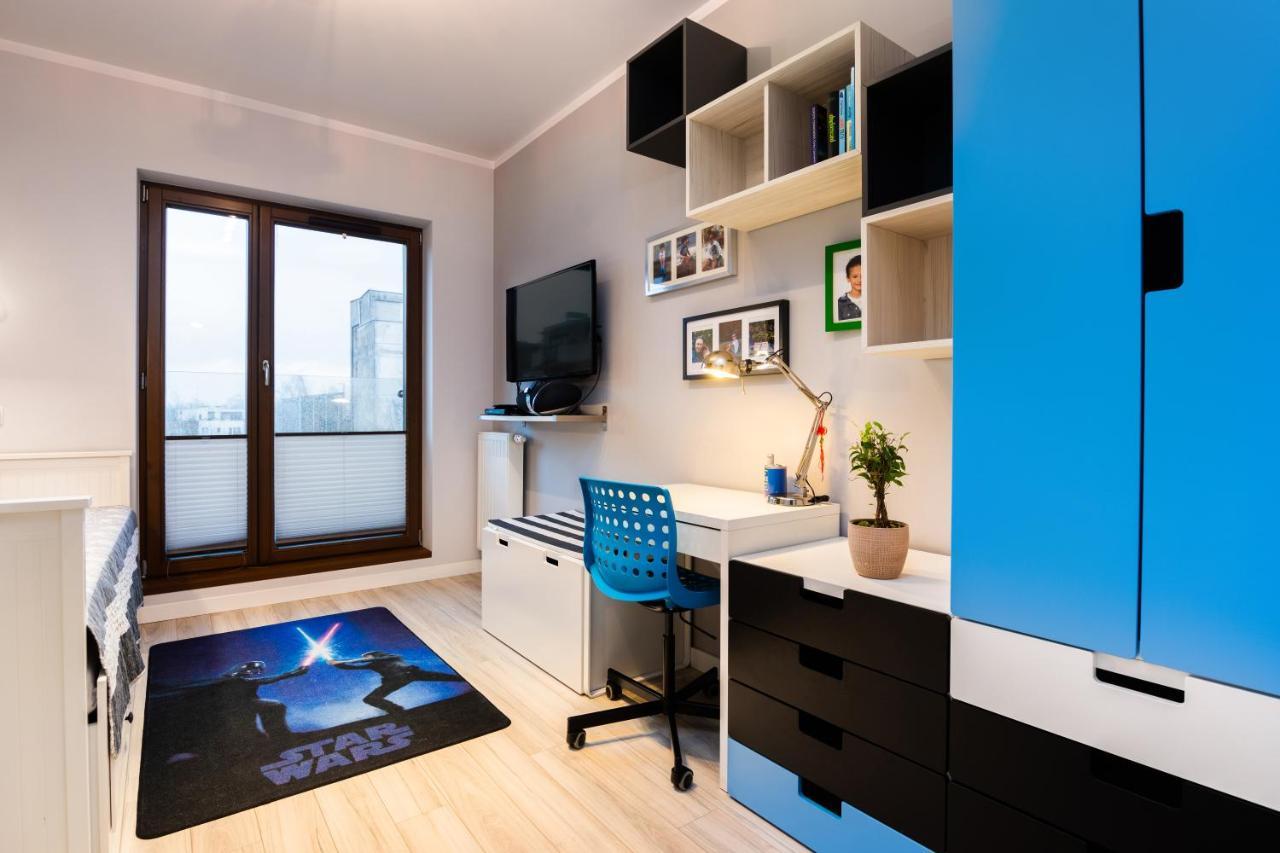 Elegant Business Accommodation With Parking - By Upstairs Kraków Exteriör bild