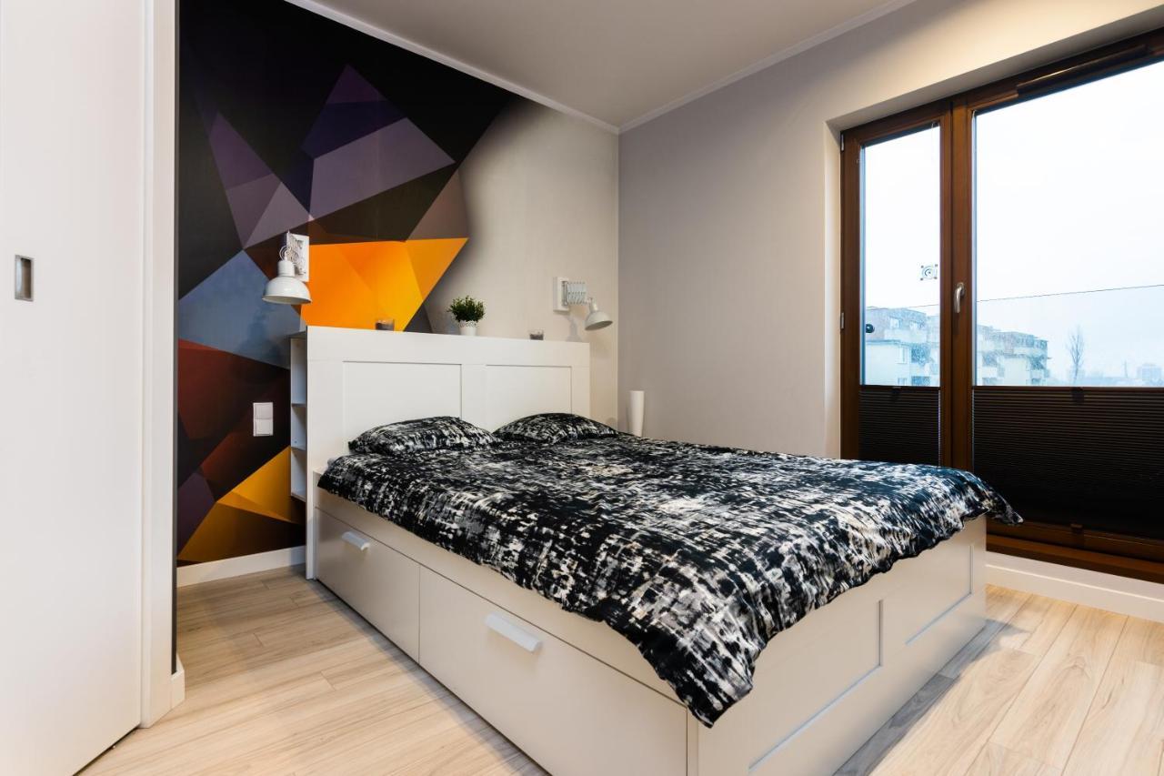 Elegant Business Accommodation With Parking - By Upstairs Kraków Exteriör bild