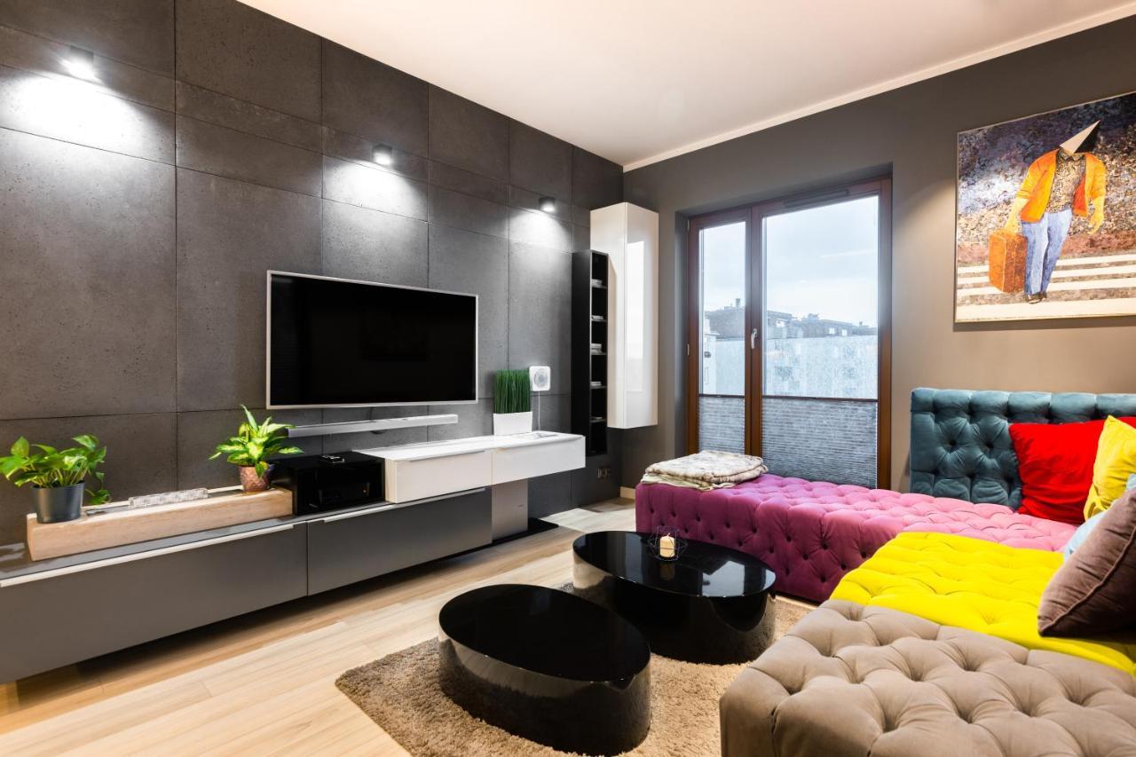 Elegant Business Accommodation With Parking - By Upstairs Kraków Exteriör bild